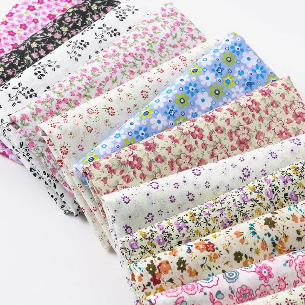 Baby Clothing Country - Kleiner floraler Baumwollstoff im Landhausstil, bedruckte