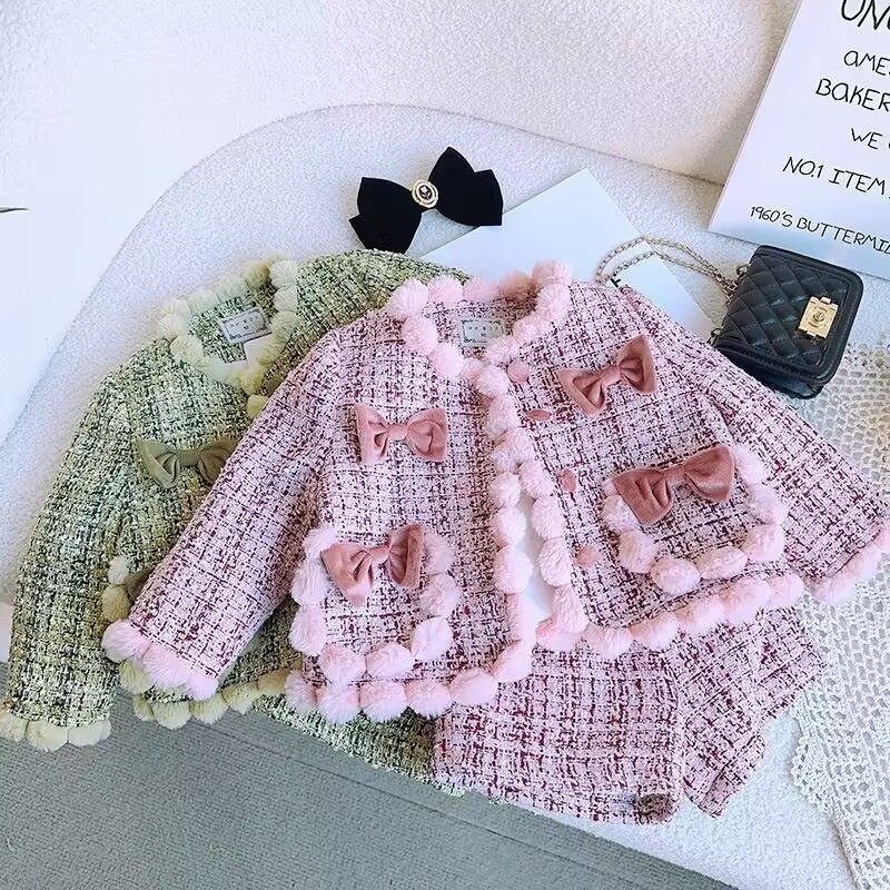 Entzückende Pompon Design Baby – Baby Clothing Designer Bewertung und Preis
